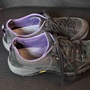 Dansko Paisley Black & Purple Vibram 40EU/ 9.5US